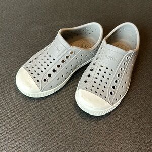 Native shoes gray toddler C 8